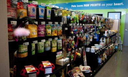 The Pet Supplies Franchise That Has Animal Lovers Purring